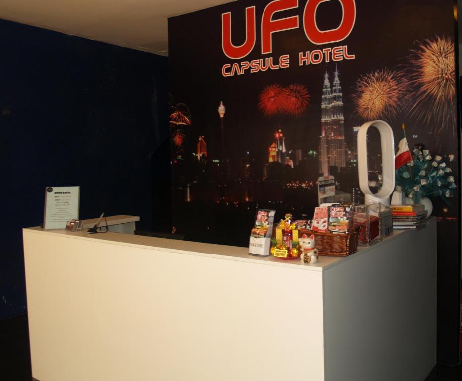 Ufo Capsule Hotel Kuala Lumpur Exterior foto